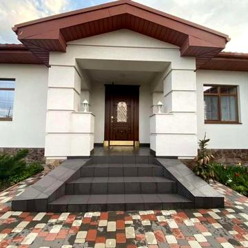 Проліскова вул., 7