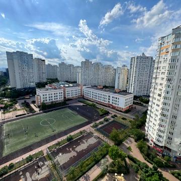 Бориса Гмирі вул., 4
