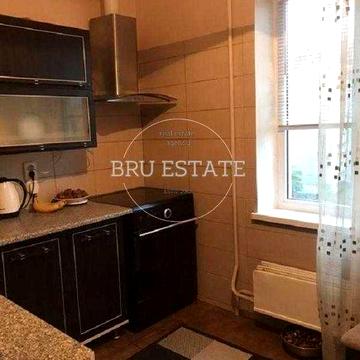 Продам гарну 2к кв біля великого парку Партизанської Слави