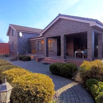 Драгоманова вул., 76