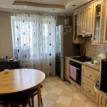 Продаж квартири 4 кім. по вул. Київський шлях