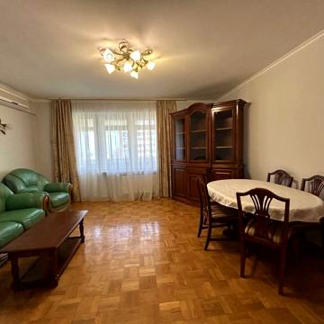 Лесі Українки бульв., 21