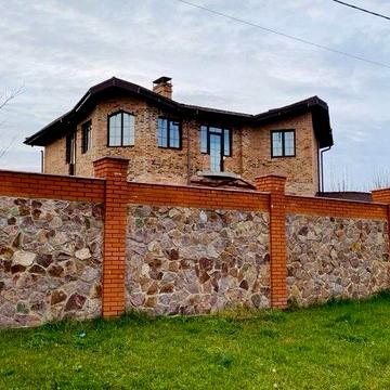 Продажа дома 400м2 село Музычи, Киевская область, 21 сотка участок