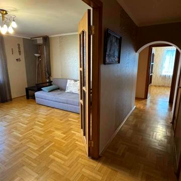 Петра Радченка вул., 4