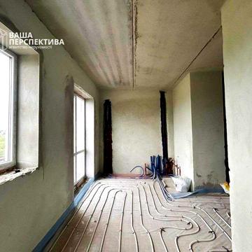 Продаж дворівневої 3-кімнатної квартири в с. Ременів, 108 кв.м, 40000$
