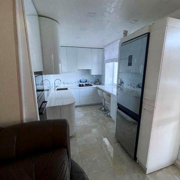 Продам 3к. на Тітова/Незалежності/Поля з автономним. Євроремонт. NS