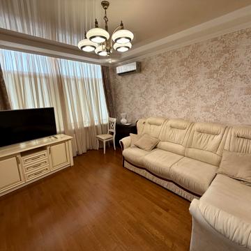 Середня вул., 24 к2