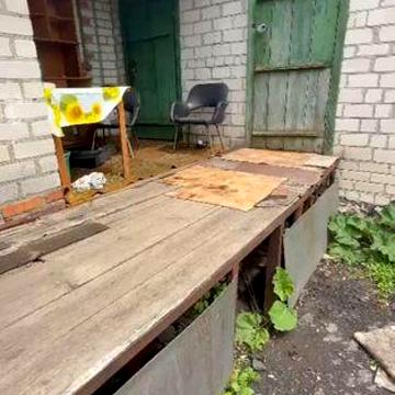 Здається великий будинок Піщанка