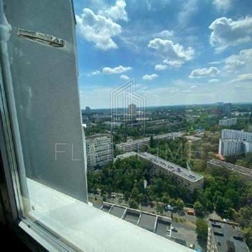 Юлії Здановської вул. (Ломоносова), 34-Б