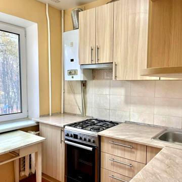 Степана Бандери просп., 70