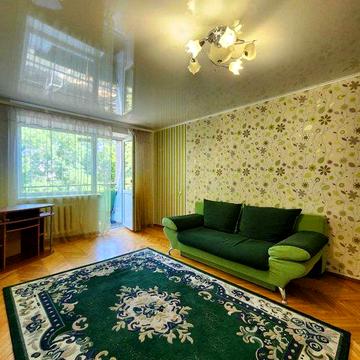 Продам 2 кімнатну кв-ру на Криському бульварі  !