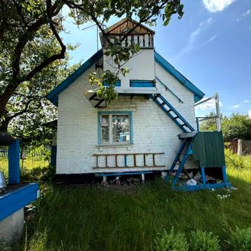В продажу дачний будинок біля річки