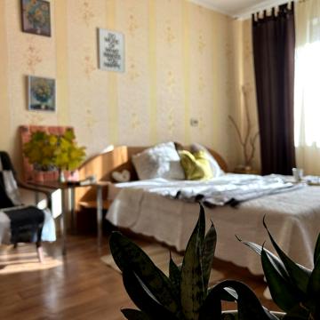 Григорія Ващенка вул., 1
