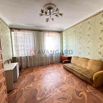 Простора 3-к квартира на Смілянській