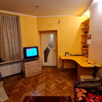 Двох кімнатна квартира в польському будинку на вул. Залізничній