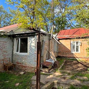 Продаж частини будинку з окремим двором та входом район Центр,Конкорд!