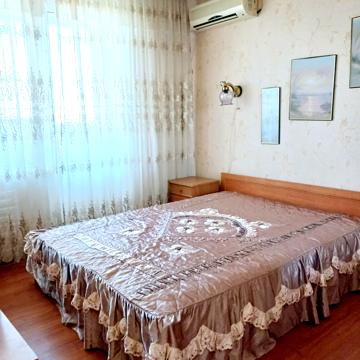 Братиславська вул., 2