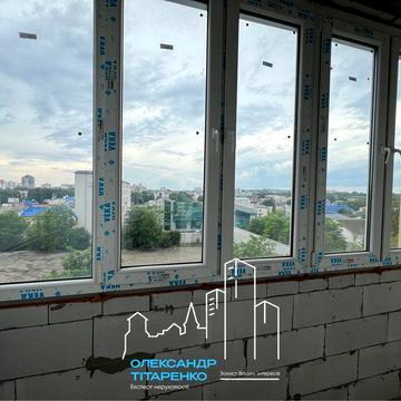 Продається простора квартира у житловому комплексі “Нова Будова-1”