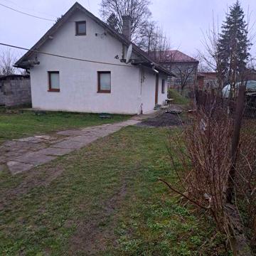 Будинок з великою двлянкою в Яворові