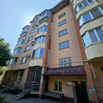 Одеська, 9