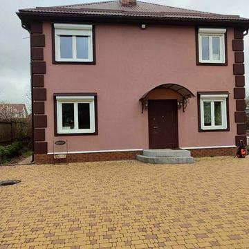 Житловий будинок 160м., в передмісті.