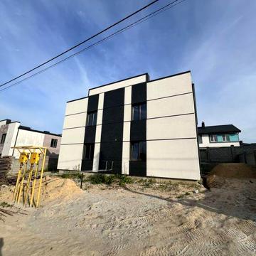 Продаж котеджа без комісіі з заведеними міськими комунікаціями