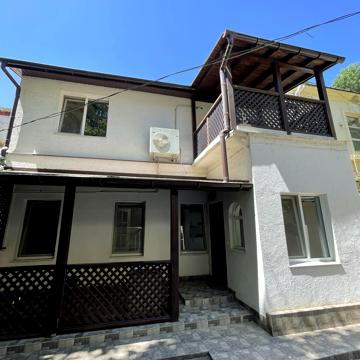Мала Арнаутська вул., 13