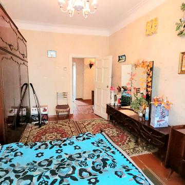 Фанатська вул., 15