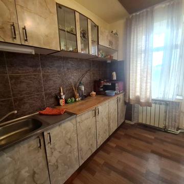 Продається 2-х кімнатна квартира в центрі м.Берегове.