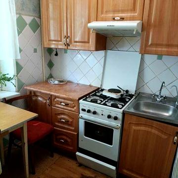 +Продам 1 ком.квартиру по ул.Полякова 15000 дол.