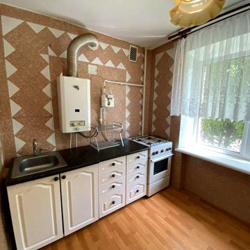 Оренда 2к квартири на Космонавтів