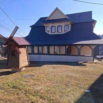 Будинок з видом на гори в центрі Яблуниці!!!