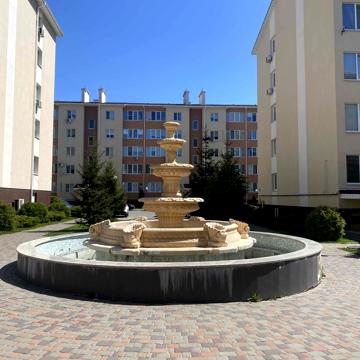 Подільська, 1