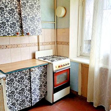 Олександра Попова вул., 12