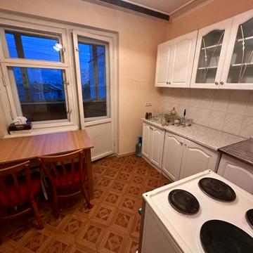Миропільська вул., 37