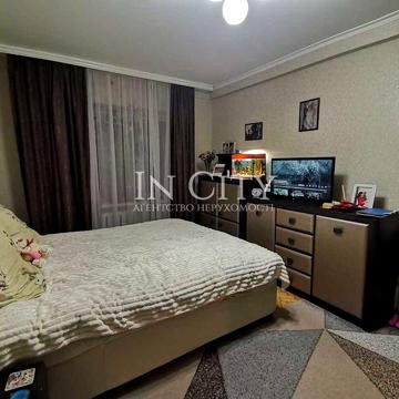 Продаж 2к квартири метро Лукянівська 300м, вул. Дегтярівська 15