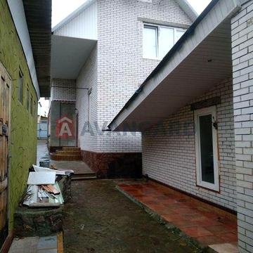 Будинок 2-х поверховий у місті. Космос. Плавнева.