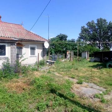Вереснева, 12
