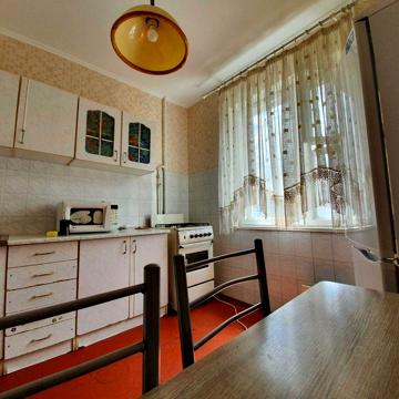 Каштанова 5,вул, Початок масиву Троєшина. поруч Супермаркет, школа