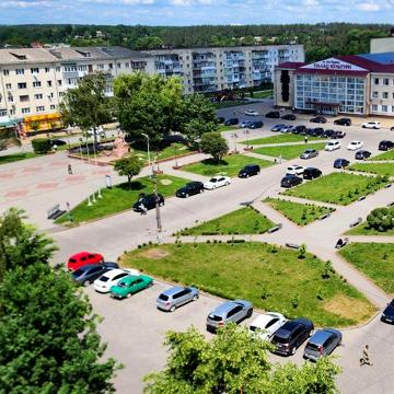 Продається 3-кімнатна квартира в центрі м. Звягель!
