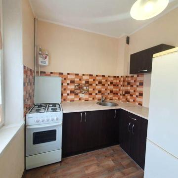 Продам 1к.кв метро Спортивная,  Метростроителей,  Конный рынок