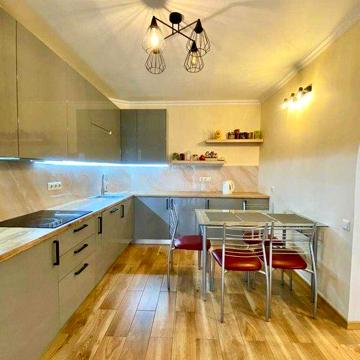 Драгоманова 44а, простора 3к квартира, топова локація, м Позняки 8хв !