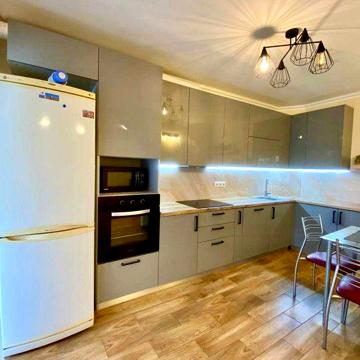 Драгоманова 44а, простора 3к квартира, топова локація, м Позняки 8хв !