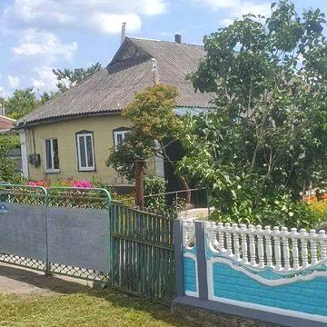 с. Маслівка, Частина будинку з окремим входом та земельна ділянка