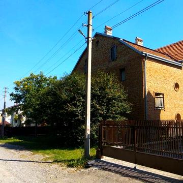 Будинок (незавершене будівництво), земельна ділянка