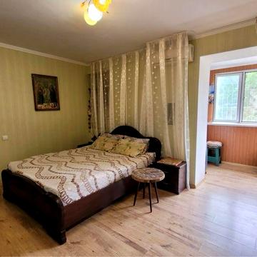 Продам трёхкомнатную квартиру в Черноморске