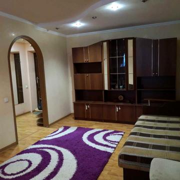 Продам 2-комн с автономным отоплением, пл. Старомостовая