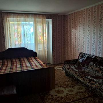 1-к квартира по вулиці Космонавтів