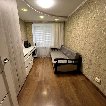Продаж 3к Квартира Юності вулиця