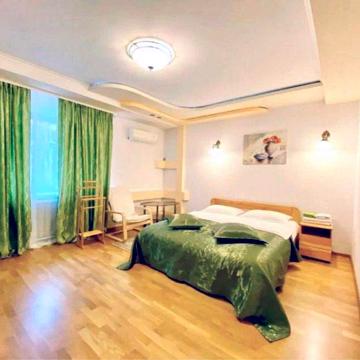 Аренда 1к квартиры в Центре, Печерский, Лаврская 4, метро Арсенальная